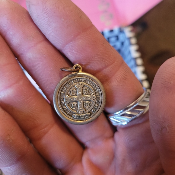 Silver jewelry, trinket box, and mirror - Picture 15 of 16